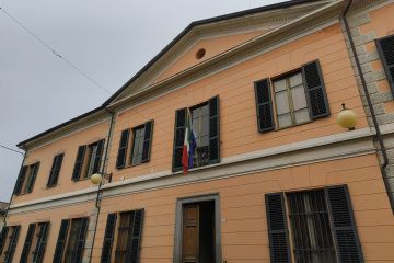 Bandiere a mezz'asta